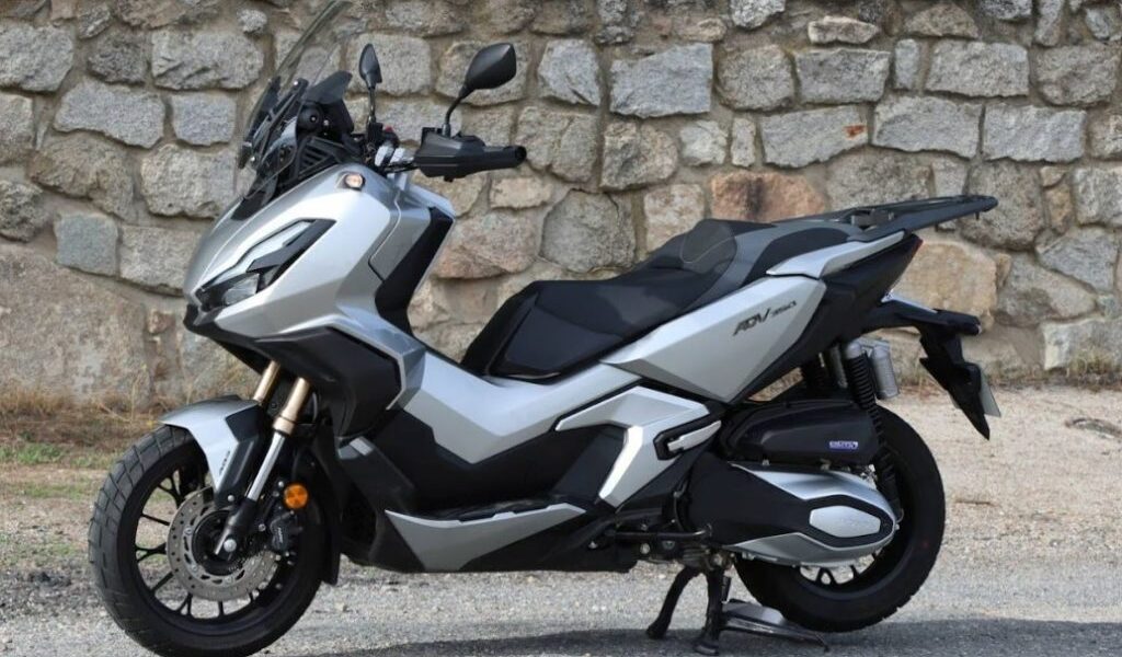 Honda ADV 350: la scooter aventurera que todos quieren